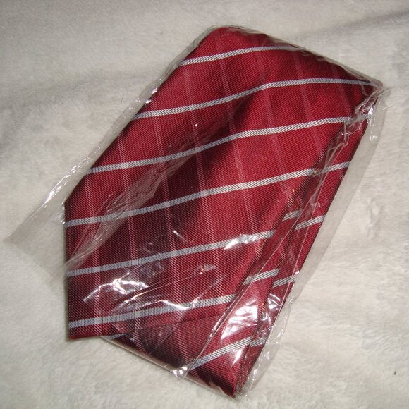NEW Kailong 100% Silk Tie Handmade Necktie Burgundy New Without Tags - Picture 1 of 4
